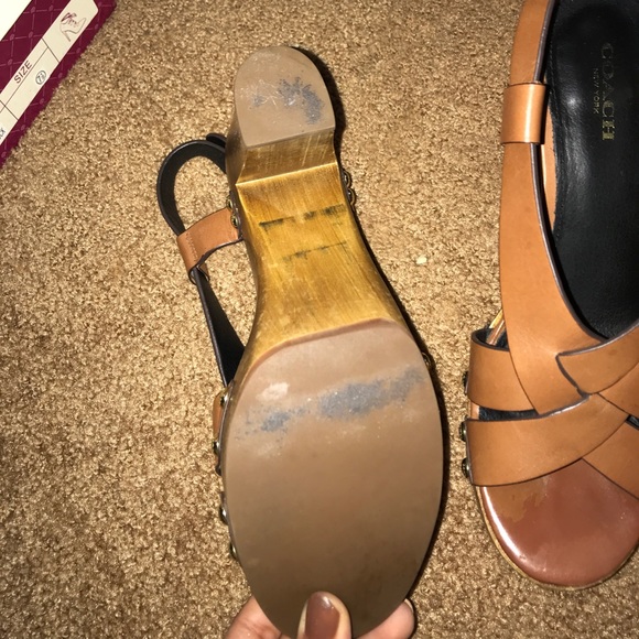 Coach heels - Picture 2 of 8